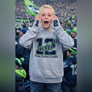Seattle Seahawks “12th Kid” Handcuffs Sweatshirt Youth Small Gray Thumb Cuffs